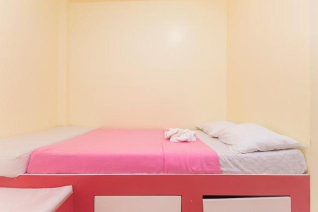 Bambooze Hauz Hotell Balabag  Rom bilde